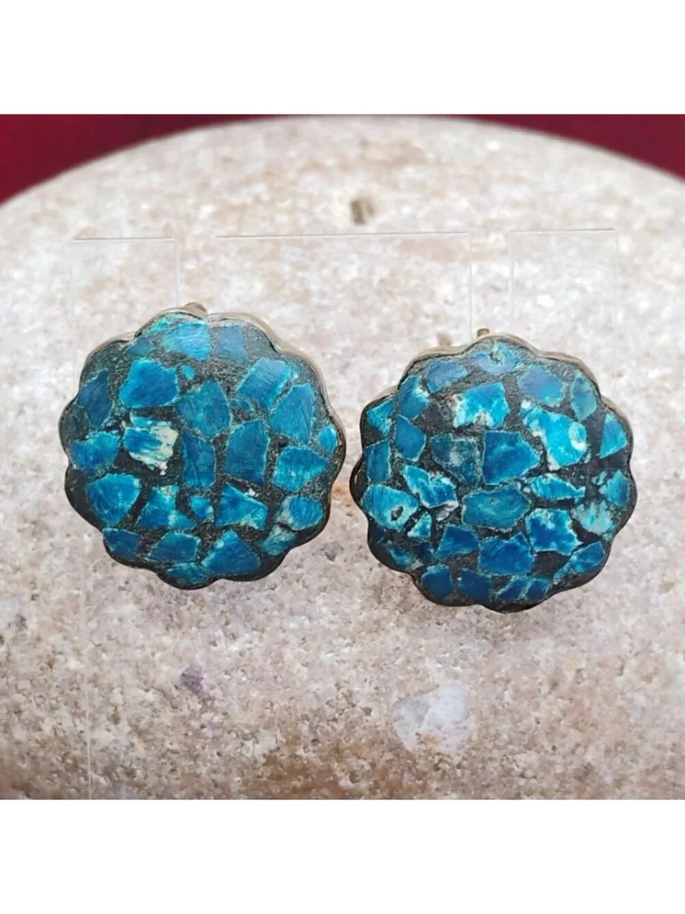 Vtg Inlay Turquoise Mosaic Brass Screw Back Earrings Round Scalloped Edges 7/8" - Picture 2 of 8